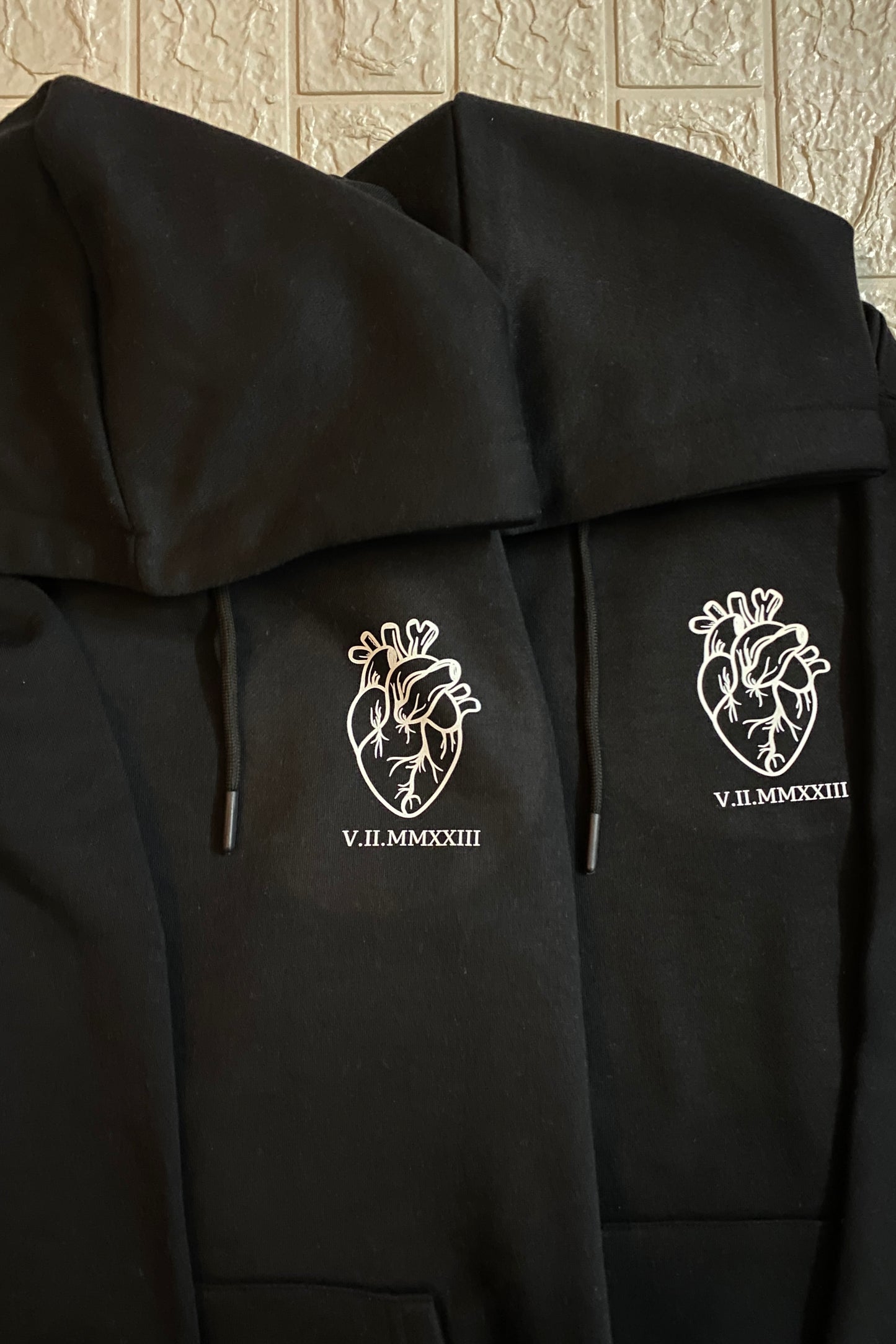 Pack of 2 : Custom Heart with Roman Date Printed Couple Hoodies